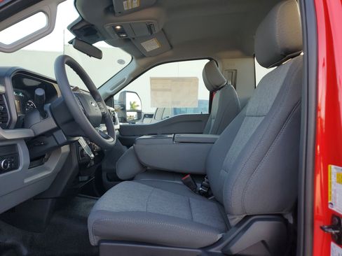 New 2026 Ford F350 XL w/ XL Chrome Package image 11