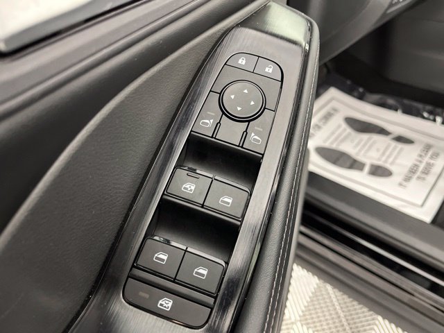Certified 2026 Nissan Rogue SV FWD image 31