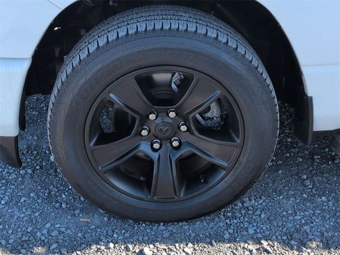 Used 2021 RAM 1500 Big Horn image 10