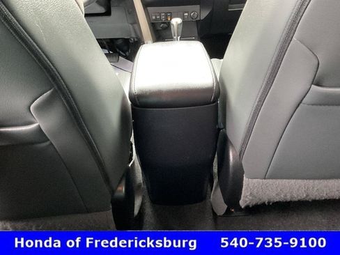 Used 2013 Toyota RAV4 Limited AWD/4WD image 44