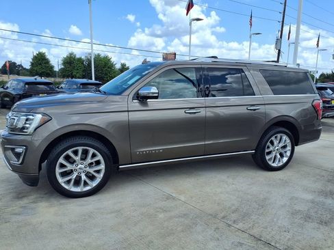Used 2019 Ford Expedition Max Platinum RWD image 3