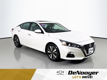 Used 2020 Nissan Altima 2.5 SV