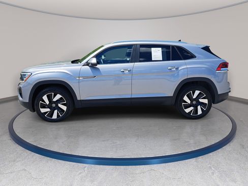 Used 2025 Volkswagen Atlas Cross Sport SE FWD image 8