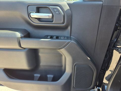 Used 2025 Chevrolet Silverado 1500 Custom Trail Boss w/ Dark Appearance Package image 22