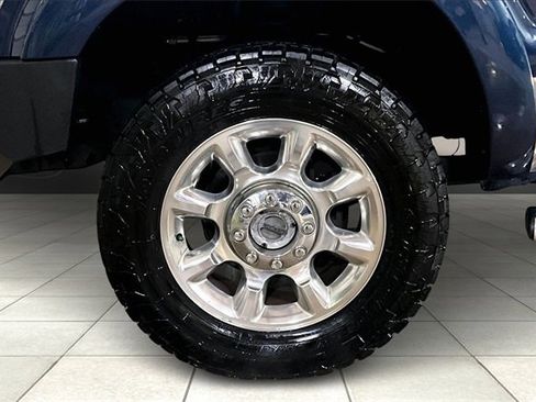 Used 2015 Ford F250 Lariat w/ Lariat Interior Package image 10