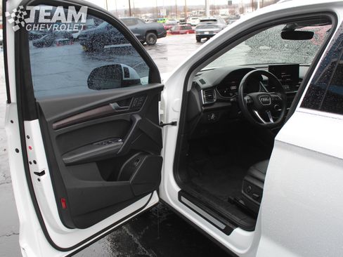 Used 2021 Audi Q5 Premium Plus w/ Premium Plus Package image 10