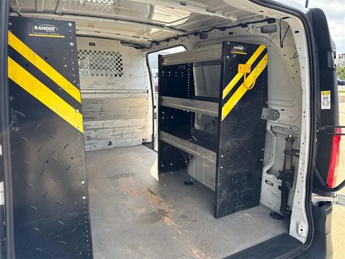 Used 2020 Mercedes-Benz Metris image 4