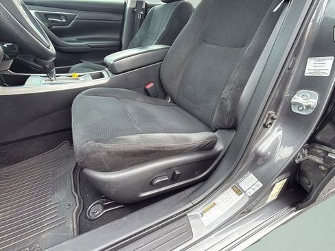 Used 2015 Nissan Altima 2.5 S w/ Sport Value Package FWD image 17