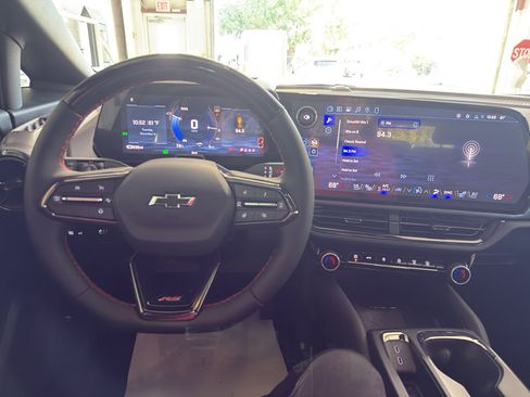 New 2026 Chevrolet Equinox EV RS image 11