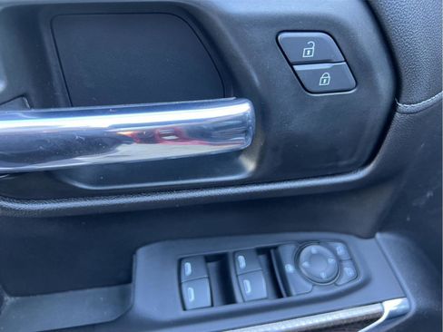 Used 2019 Chevrolet Silverado 1500 LT Trail Boss image 12