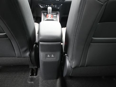 New 2025 Nissan Kicks SR image 19