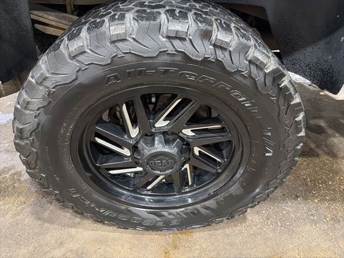 Used 2014 Ford F250 Lariat w/ Chrome Package AWD/4WD image 30
