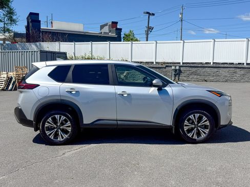 Used 2023 Nissan Rogue SV AWD/4WD image 8