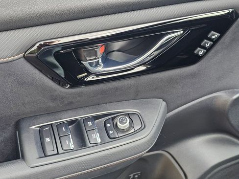 Certified 2025 Subaru Forester Touring AWD/4WD image 23