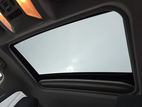 Used 2019 Toyota RAV4 XLE FWD image 29