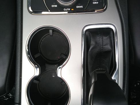 Used 2021 Jeep Grand Cherokee Limited AWD/4WD image 21