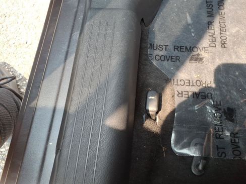 Used 2024 Nissan Versa S w/ Trunk Package FWD image 32