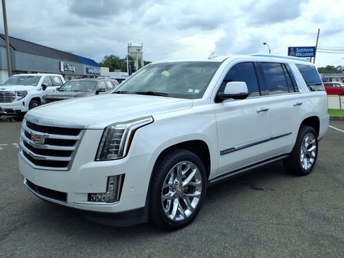 Used 2019 Cadillac Escalade Premium Luxury AWD/4WD image 8