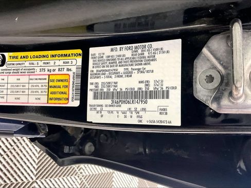 Used 2020 Ford Fusion SE FWD image 17