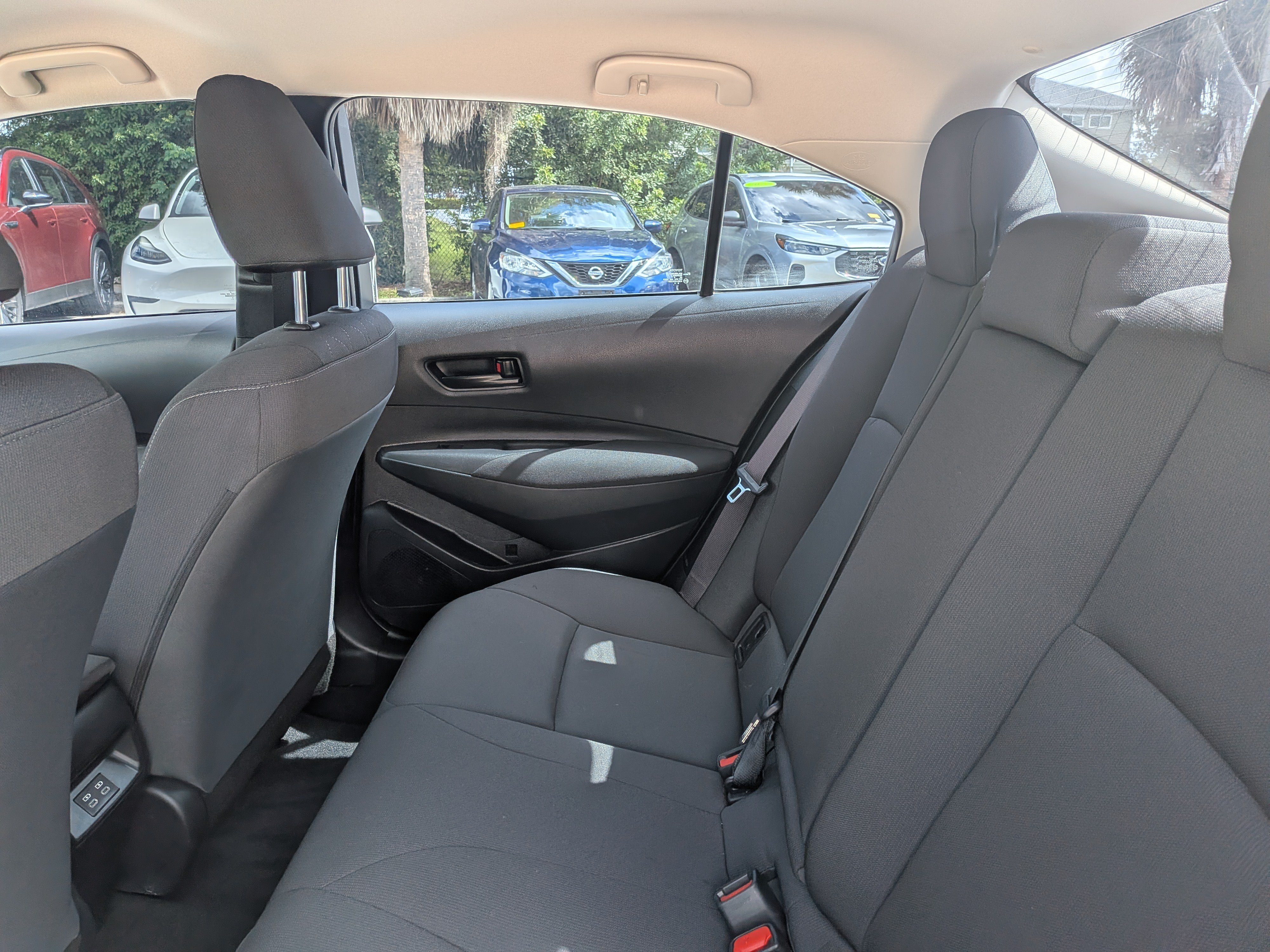 Used 2023 Toyota Corolla LE FWD image 13