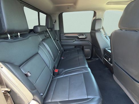 Used 2025 GMC Sierra 2500 Denali w/ Denali Reserve Package AWD/4WD image 12