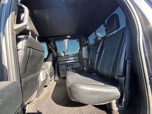 Used 2018 Ford F150 Lariat w/ Equipment Group 502A Luxury AWD/4WD image 17
