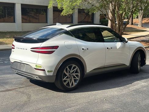 Used 2023 Genesis GV60 Advanced AWD/4WD image 4