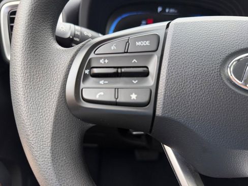 Used 2026 Hyundai Venue SE FWD image 20