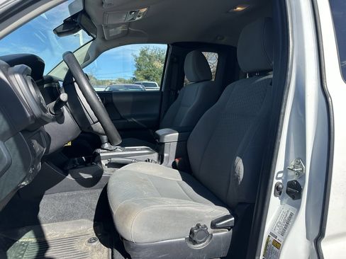 Used 2021 Toyota Tacoma SR image 9