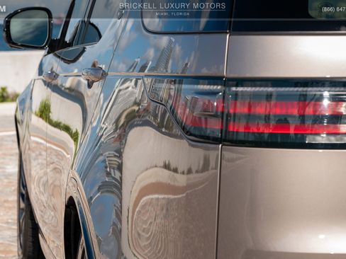 Used 2023 Land Rover Discovery S R-Dynamic image 47