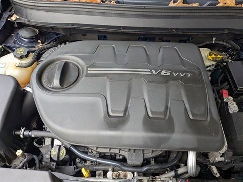 Certified 2015 Jeep Cherokee Limited image 25