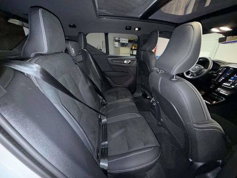 Used 2024 Volvo XC40 Recharge Ultimate w/ Protection Package Premier AWD/4WD image 16