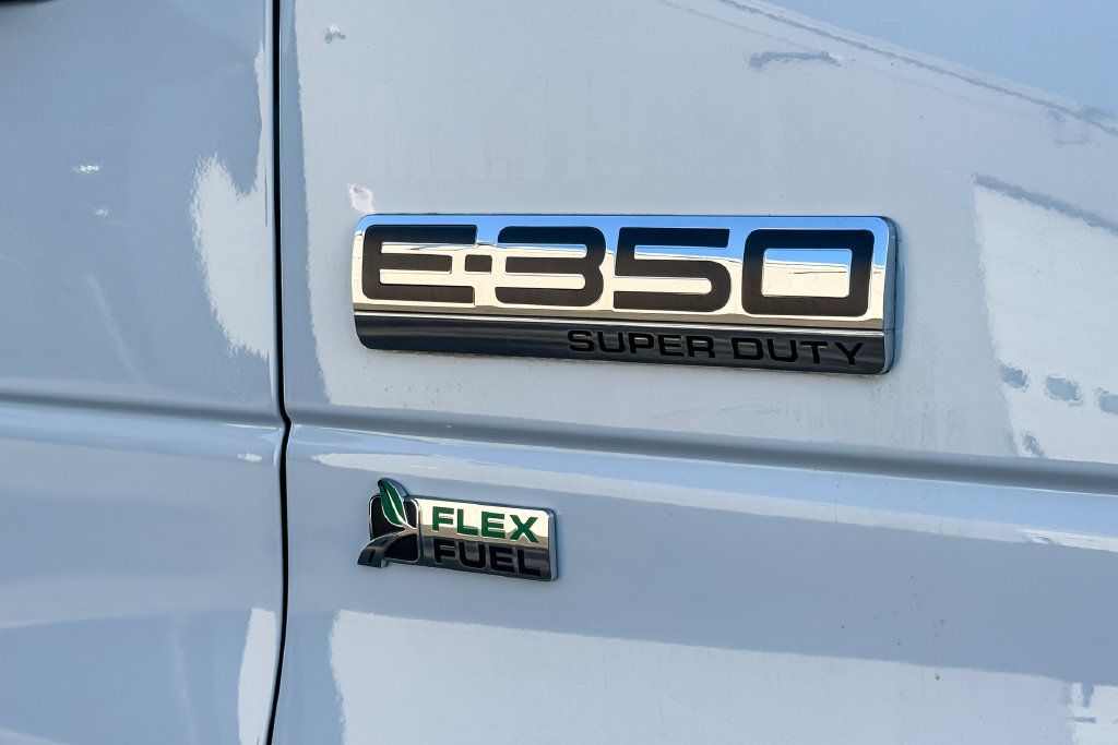 Certified 2017 Ford E-350 and Econoline 350 Super Duty w/ Power Windows & Locks Group RWD image 10