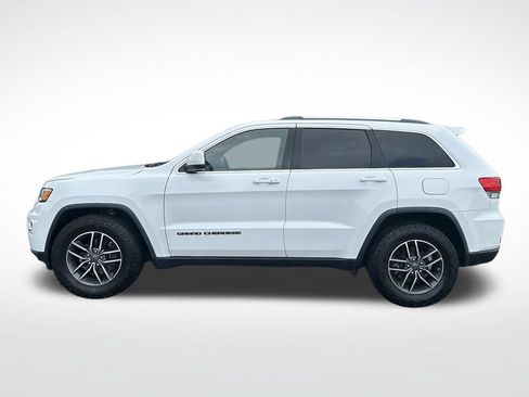 Used 2019 Jeep Grand Cherokee Laredo w/ Laredo X Package RWD image 3