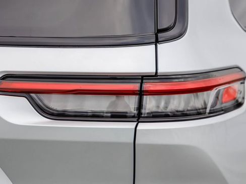 New 2025 Jeep Grand Cherokee L Limited w/ Black Appearance Package image 10