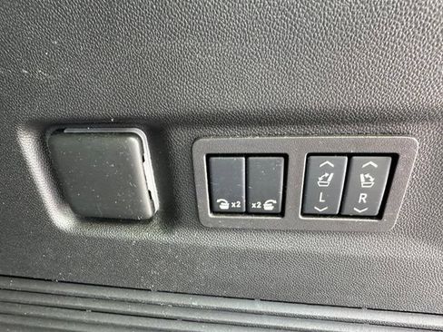 Used 2024 GMC Yukon XL Denali w/ Max Trailering Package AWD/4WD image 18