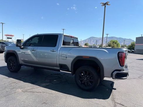 Used 2024 GMC Sierra 3500 AT4 w/ AT4 Premium Plus Package AWD/4WD image 11