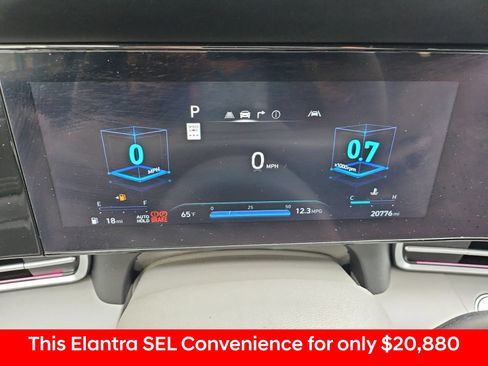 Used 2025 Hyundai Elantra SEL w/ Cargo Package FWD image 26