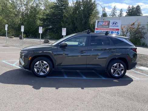 Certified 2025 Hyundai Tucson SEL AWD/4WD image 2