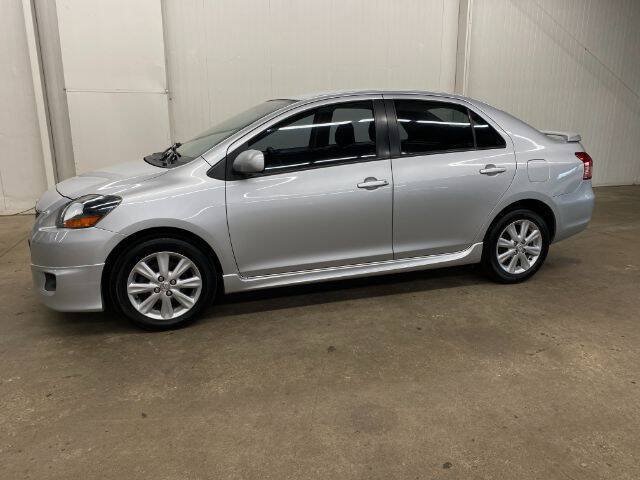 Used 2009 Toyota Yaris S FWD image 1