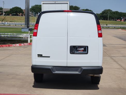 New 2025 Chevrolet Express 2500 w/ Driver Convenience Package image 12