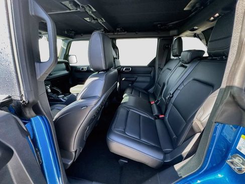 Used 2025 Ford Bronco Badlands AWD/4WD image 21