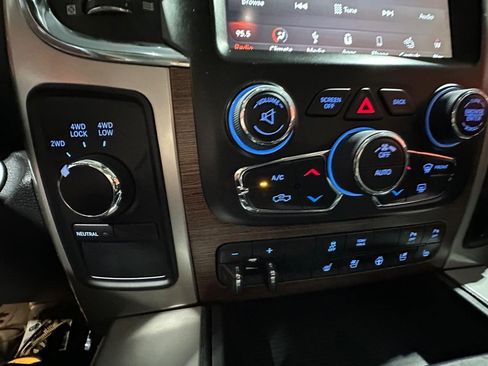 Used 2018 RAM 2500 Laramie w/ Convenience Group image 24