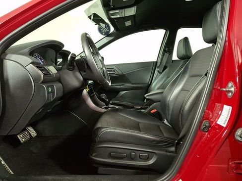 Used 2017 Honda Accord Sport image 15