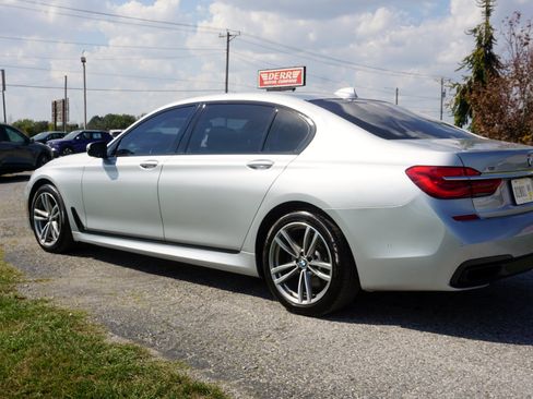 Used 2018 BMW 750i xDrive image 21