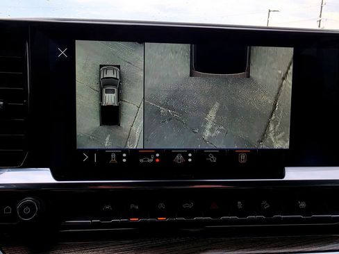 Used 2025 Chevrolet Silverado 1500 LT AWD/4WD image 54
