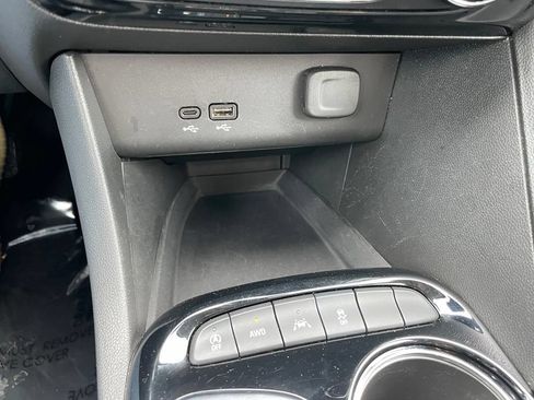 Used 2024 Buick Encore GX Sport Touring AWD/4WD image 12