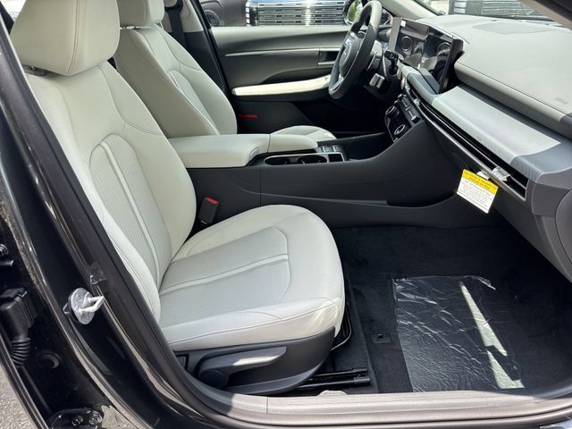 New 2026 Hyundai Sonata SEL FWD image 15