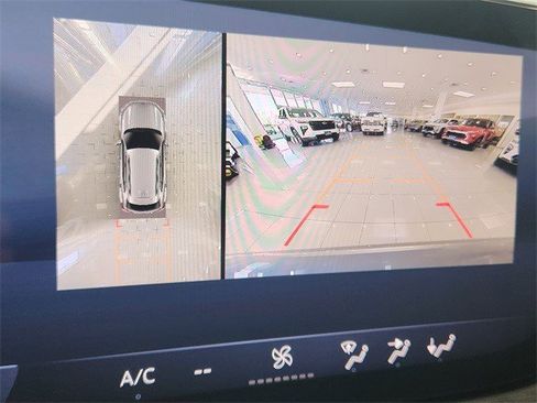 Certified 2025 Buick Envision Preferred image 19