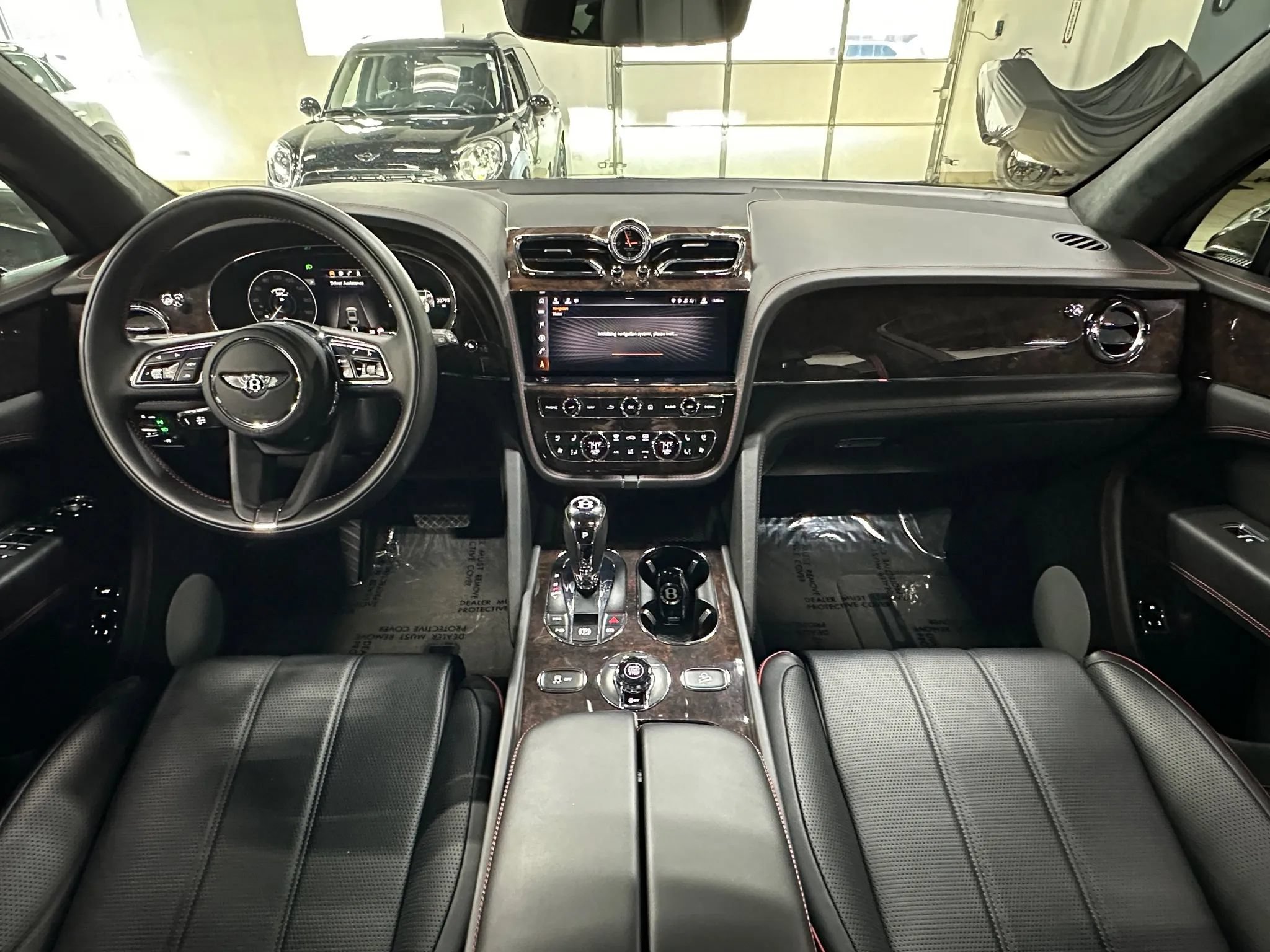 Used 2021 Bentley Bentayga AWD/4WD image 2